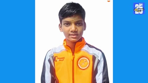 Shreya Sawant with her bronze medal in Junior Athletics, achieving 6th rank in Maharashtra.
