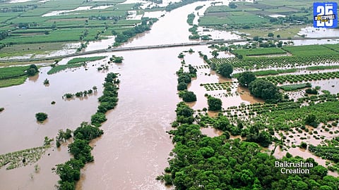Sina river floods Madha taluka; bandharas underwater, transport routes blocked.