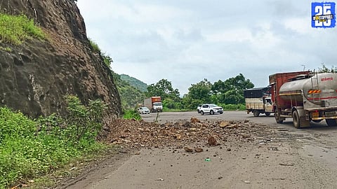 Vehicles stranded as landslide blocks Imampur Ghat on Ahmednagar–Sambhajinagar highway.