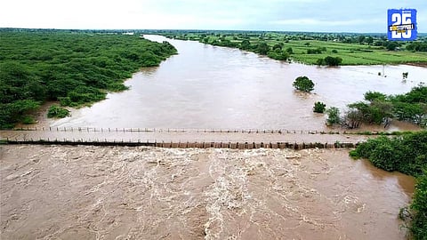 Sina River flood threat: Solapur district on high alert after heavy rains in Ahmednagar, Dharashiv, and Beed.