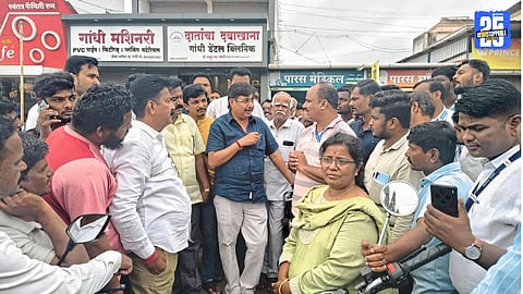 MP Dhairyasheel Mohite interacting with flood-affected families, assuring complete panchnamas and timely relief.