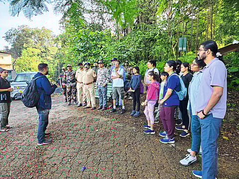 “जगा आणि जगू द्या”चा संदेश