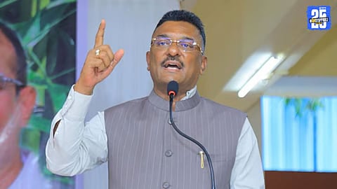 Maharashtra Minister Pratap Sarnaik Says No Issue If Commissioner Speaks in Hindi During Event