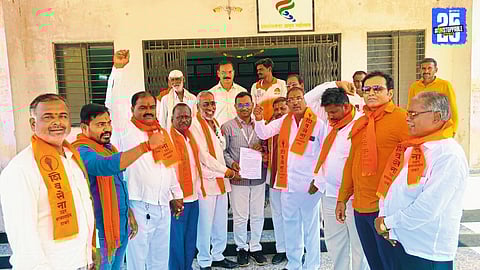 “Shiv Sena activists protest demanding full loan waiver for flood-hit farmers in Maharashtra.”