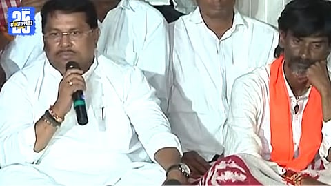 Vijay Wadettiwar Video: ''मराठ्यांच्या ओबीसी आरक्षणाला पाठिंबा...'' विजय वडेट्टीवारांचा जरांगे पाटलांसोबतचा व्हिडीओ व्हायरल