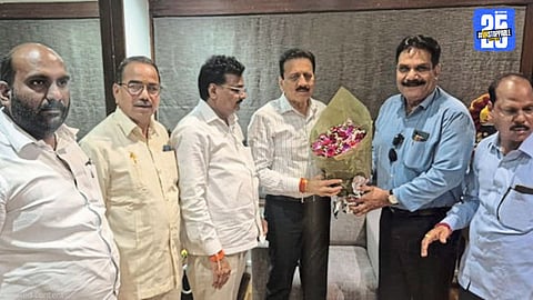 Prakash Chitten in discussion with Minister Girish Mahajan regarding internal party issues and unrest in Shrirampur BJP.