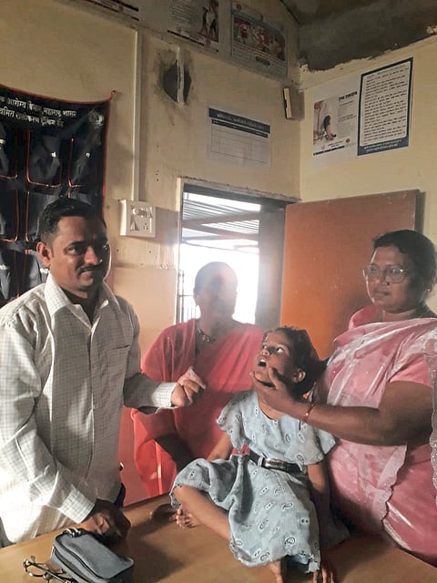 वडापुरी परिसरात पल्स पोलिओ लसीकरण