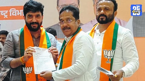 Prithviraj Patil submits proposal to Minister Muralidhar Mohol for the development of Kavalapur Airport.