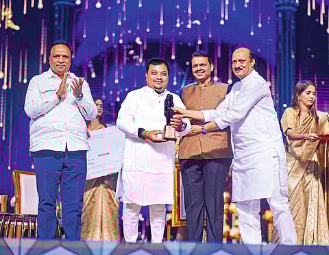 नीरा गावाच्या शिरपेचात मानाचा तुरा