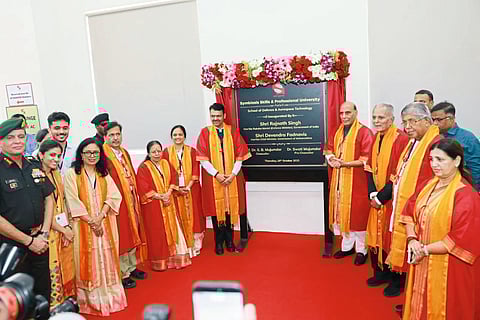 पुण्यात संस्कृती आणि तंत्रज्ञानाचा संगम
‘सिम्बायोसिस’च्या पदवीदान समारंभात राजनाथ सिंह यांचे गौरवोद्गार