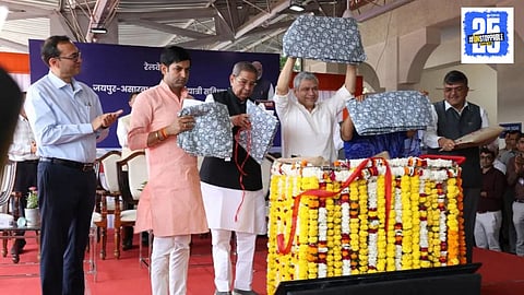 Train Sanganeri Blanket