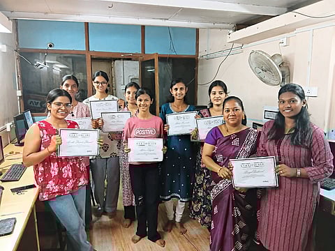 नीरा येथे संगणक प्रशिक्षणाद्वारे लक्ष्मीपूजन