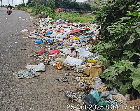 देहूरोड कॅन्टोन्मेंट परिसरात कचऱ्याचे ढीग