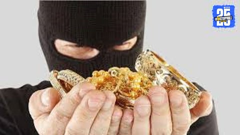 Satara Police arrested a caretaker and her aide for stealing five tolas of gold after giving an injection to an elderly woman.
