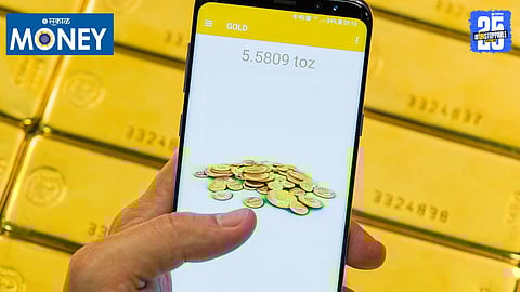 A Golden Chain Around the Neck — But It’s Digital!