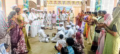 सासवडमध्ये सोपानकाका महाराजांच्या मंदिरात कीर्तन