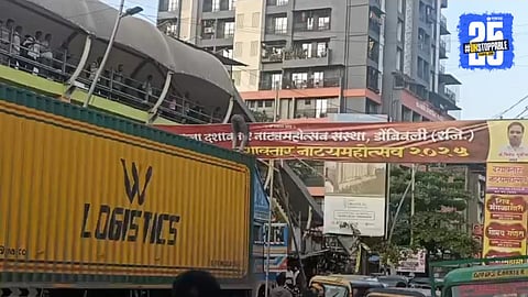 Trailer stuck in arch in Dombivli