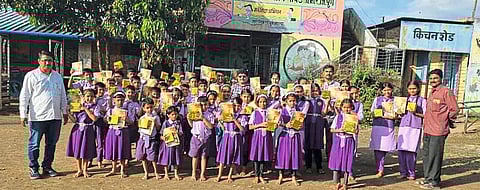 वाढदिवसाचा खर्च टाळून समाजोपयोगी उपक्रम