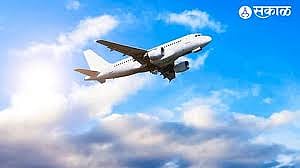 विमानात अडकला पतंगाचा मांजा! पायलटची तक्रार अन् सोलापूर पोलिसांची दिवसभर नई जिंदगीत कारवाई; विमान येण्यापूर्वी, उडण्यापूर्वी उडवावे लागतात फटाके 'हे' आहे कारण