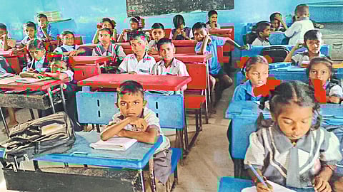 पालघर तालुक्यातील ३८ शून्य शिक्षकी शाळा