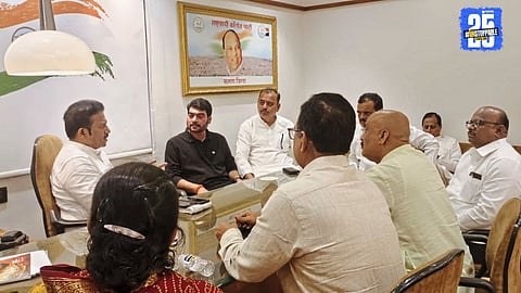 MVA leaders Shashikant Shinde, Chavan, and Banugade during the crucial meeting — decision taken to contest all Satara municipal councils together.