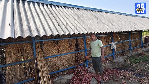 Onion Prices Crash in Shirur: Farmers Face Heavy Losses