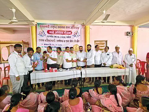 पारगाव येथे एकल महिलांसाठी कॅन्सर विषयक शिबिर