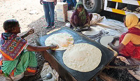 कार्तिकी वारीची लगबग (फोटो फिचर)