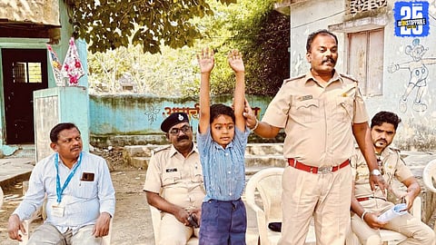 Devthan school students appealing to forest officers to capture leopards roaming near their village so they can play outside without fear.