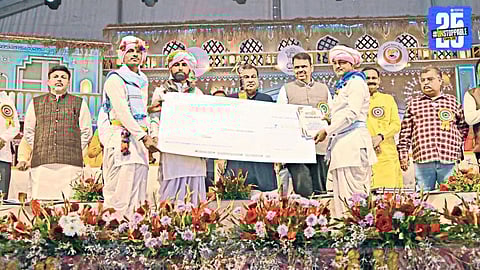 CM Fadnavis Pledges Protection of Tribal Culture and Land