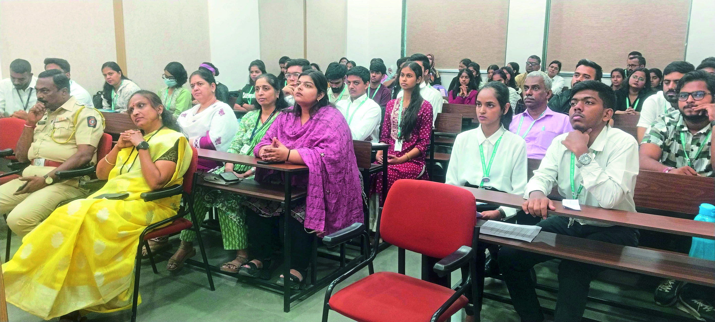 उल्हासनगरात ‘रस्ता सुरक्षा’ची जोरदार घंटा