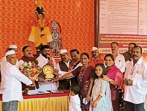 श्रीकांत सातपुते यांना ‘समाजभूषण पुरस्कार’