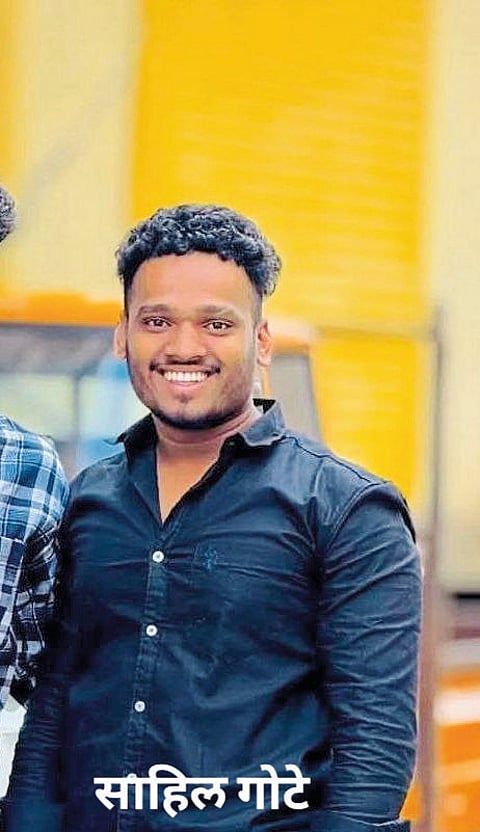 प्रगतीची भरारी राहिली अर्धवट