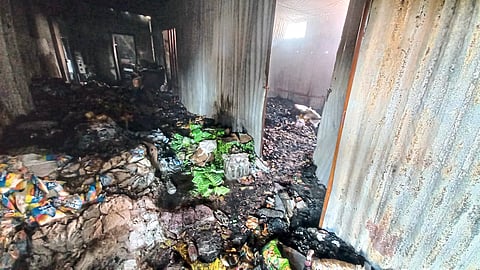 नारायणगावातील गोडाऊन भस्मसात