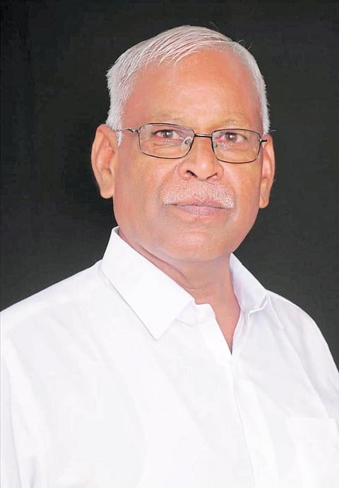 रोकडेश्वर सोसायटीच्या संचालकपदी धुमाळ, देवकर