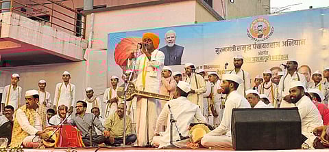 ‘गावच्या विकासासाठी एकत्र या’