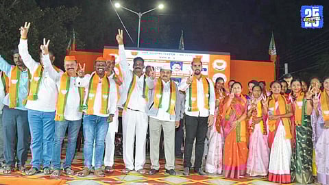 Radhakrishna Vikhe Patil announcing the upcoming installation of Chhatrapati Shivaji Maharaj’s statue in Rahuri.