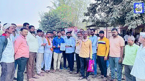 Blood Donation Agitation Over Poor Road Conditions in Madha Taluka