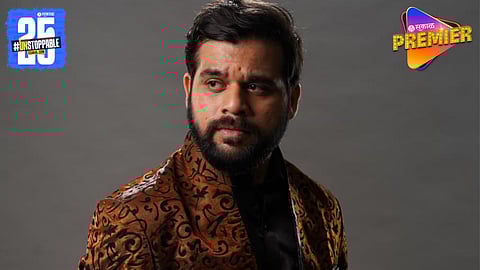 'बोलविता धनी': हृषिकेश जोशींच्या लेखणीतील नव्या नाटकासाठी क्षितिज दाते सज्ज!