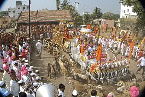बोरीपार्धी येथे भागवत कथा सप्ताह उत्साहात