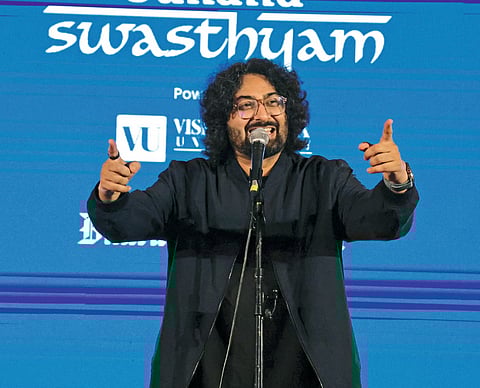 रवी गुप्ता यांचा ‘हास्यधमाका’