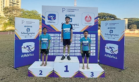 क्रिशिव, नाखेन ३०० मीटरमध्ये प्रथम