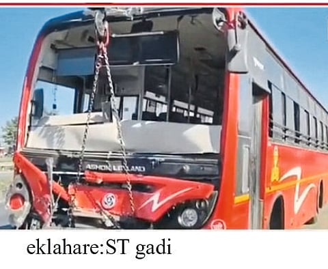 मंचरजवळ सहलीच्या दोन बसचा अपघात