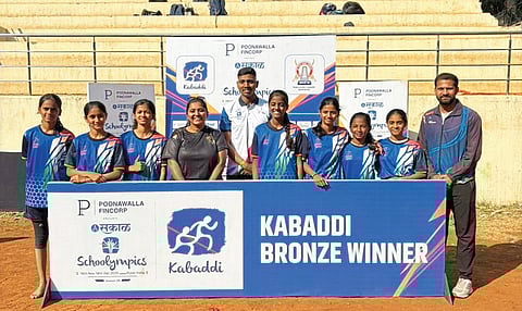 मुलींमध्येही ‘आर्यन्स वर्ल्ड’ला अजिंक्यपद