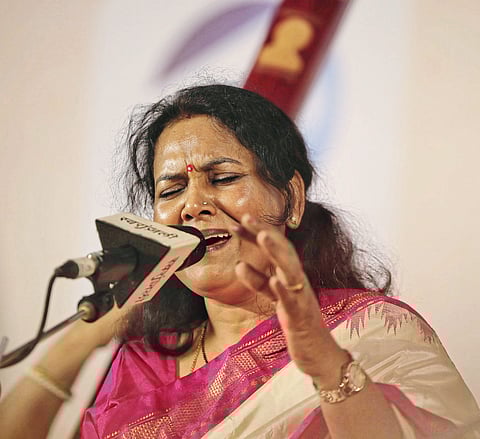 सनई, चेलो-सतार जुगलबंदी अन् गायनाने भरला रंग