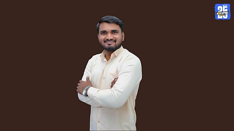 Young Teacher Mayur Ghadge Dies in Tragic Road Accident Near Mangrul Pargaon