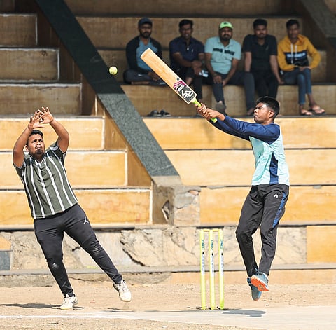 ‘एसव्हीएन’, ‘फ्युरियस इलेव्हन’, ‘झुंजार इलेव्हन’चे रोमहर्षक विजय