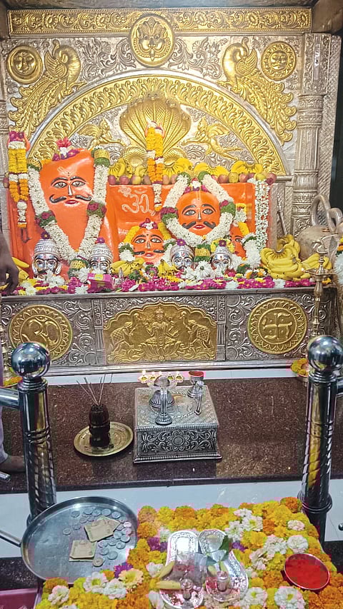 कोडीतमध्ये महारुद्र अभिषेक