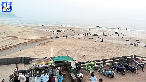 Rising Year-End Tourism