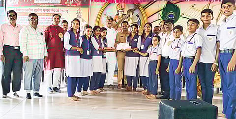 कान्हूर मेसाई येथे जिल्हास्तरीय
शालेय भजन-गवळण स्पर्धा